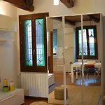 Apartamento Loft Due Cuori Con Terrazza Veneza